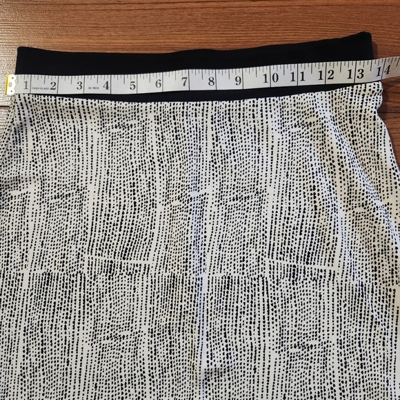 H&M cream black dot lace midi stretchy skirt small - Picture 6 of 7